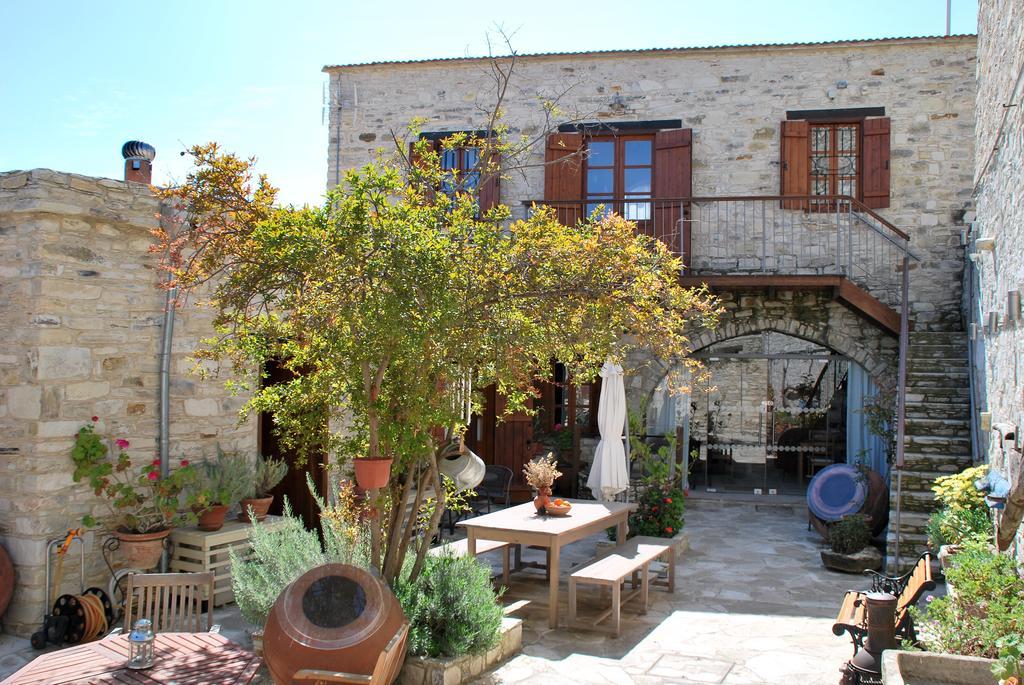 Vavla Rustic Retreat Guest House Eksteriør bilde