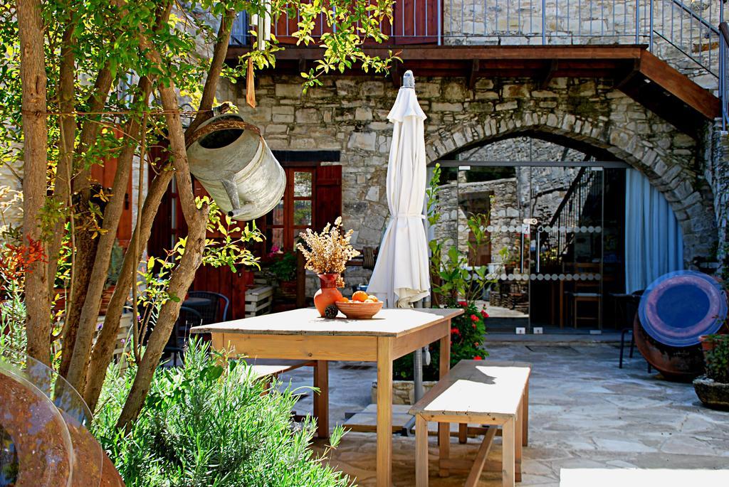 Vavla Rustic Retreat Guest House Eksteriør bilde